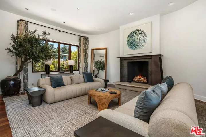 1535 Umeo Road, Los Angeles, California 90272