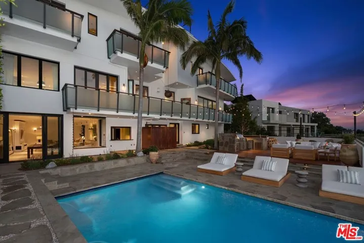 1535 Umeo Road, Los Angeles, California 90272
