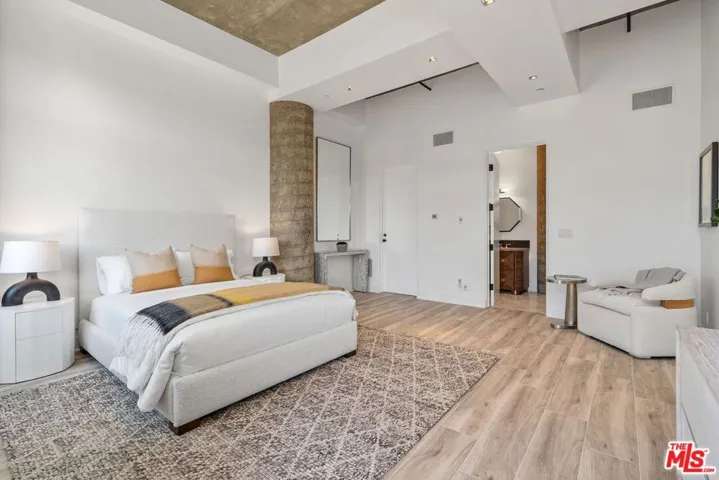 1535 Umeo Road, Los Angeles, California 90272