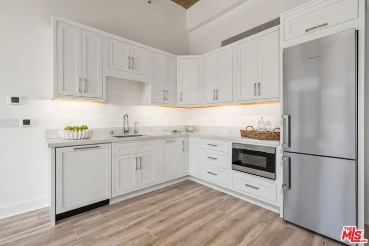 1535 Umeo Road, Los Angeles, California 90272