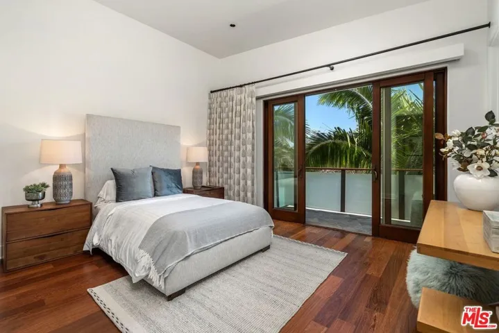 1535 Umeo Road, Los Angeles, California 90272