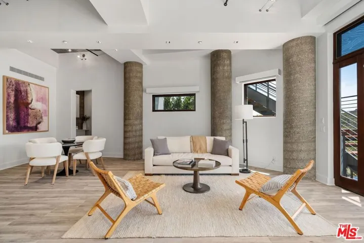 1535 Umeo Road, Los Angeles, California 90272