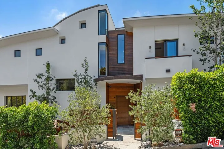 1535 Umeo Road, Los Angeles, California 90272
