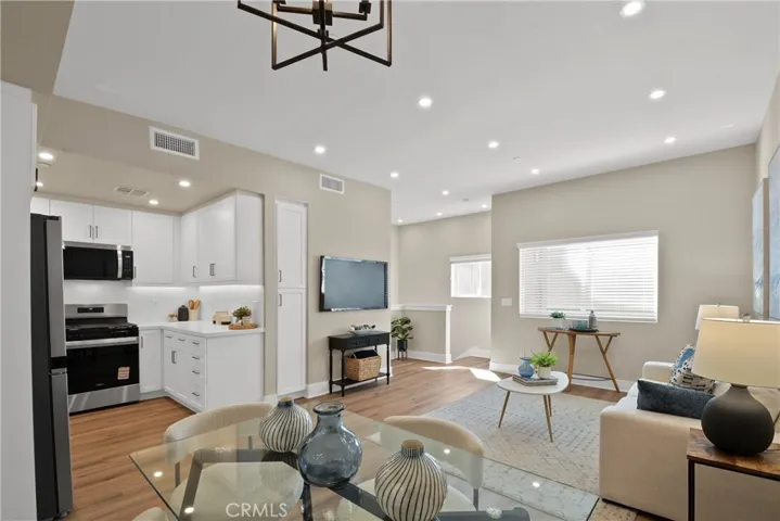 18090 Prairie Avenue 101, Torrance, California 90504