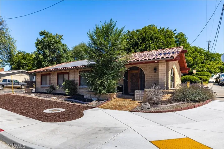 607 Creston, Paso Robles, California 93446