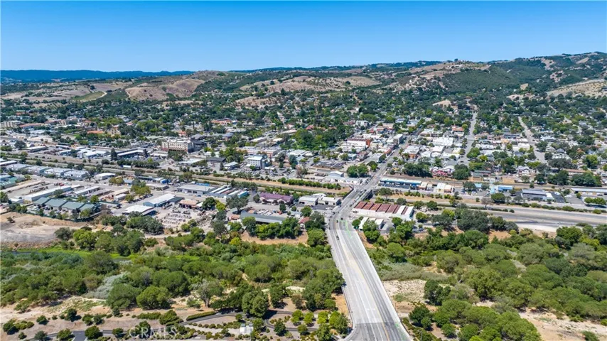 607 Creston, Paso Robles, California 93446