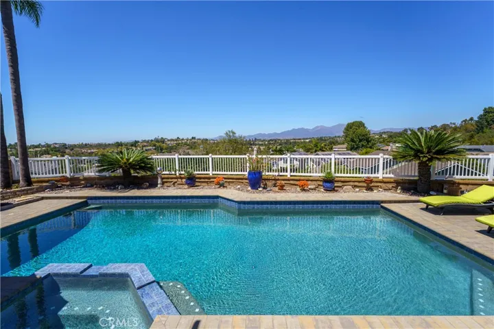 26151 Buscador, Mission Viejo, California 92692
