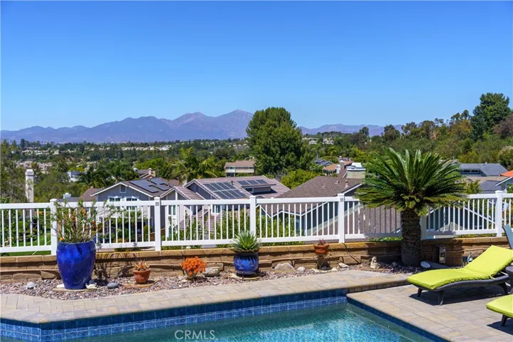 26151 Buscador, Mission Viejo, California 92692