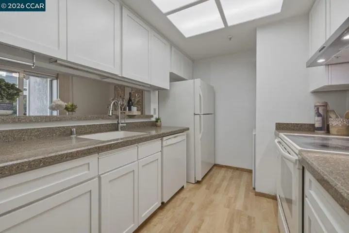 2597 Oak Rd A, Walnut Creek, California 94597