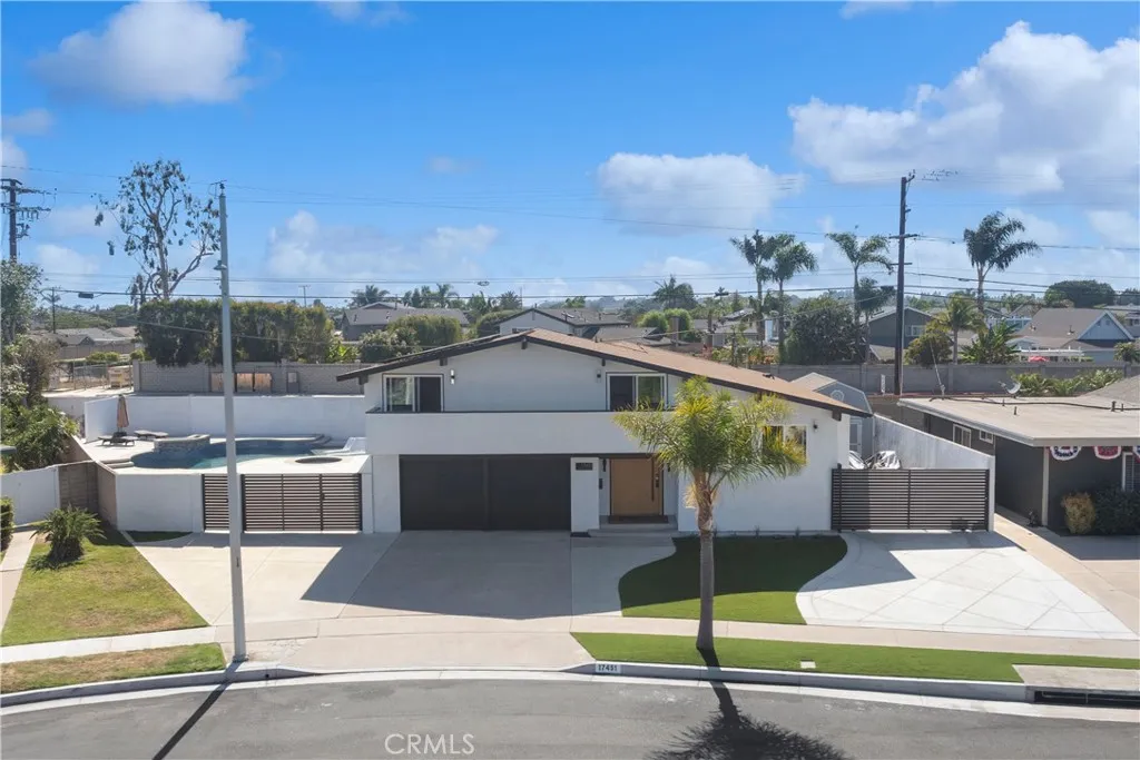 17451 Avalon, Huntington Beach, California 92647 — photo 4