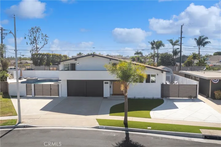 17451 Avalon, Huntington Beach, California 92647
