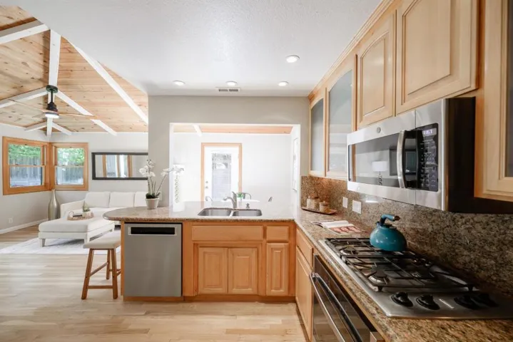 14 Purple Hills Court, Scotts Valley, California 95066