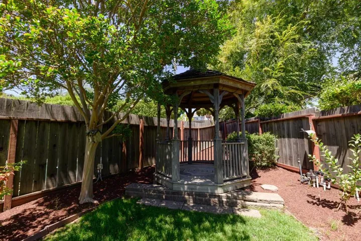 14 Purple Hills Court, Scotts Valley, California 95066