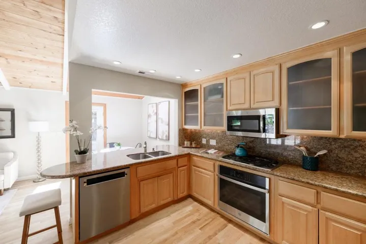 14 Purple Hills Court, Scotts Valley, California 95066