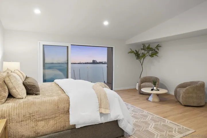 3611 Riviera, San Diego, California 92109