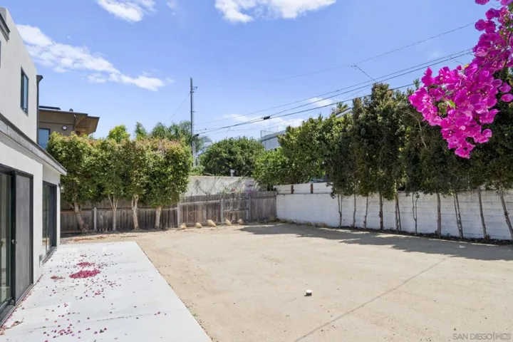 3611 Riviera, San Diego, California 92109