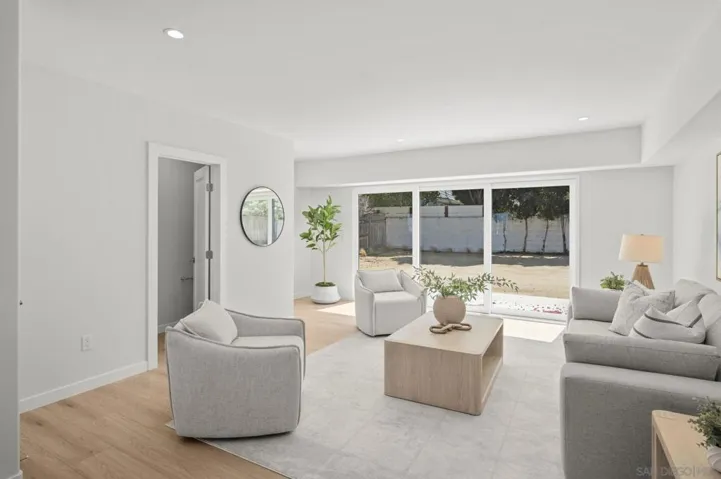 3611 Riviera, San Diego, California 92109