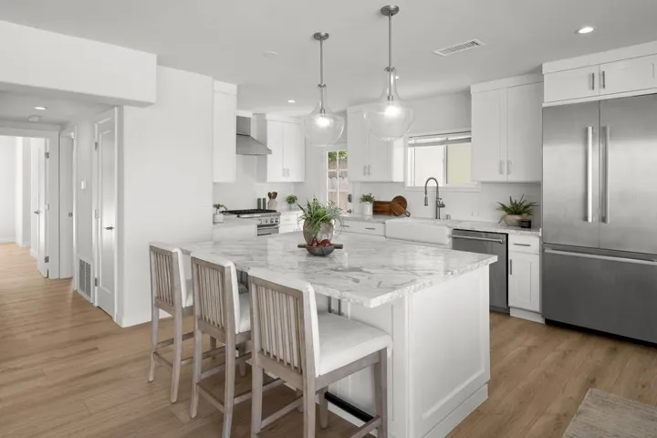 3611 Riviera, San Diego, California 92109