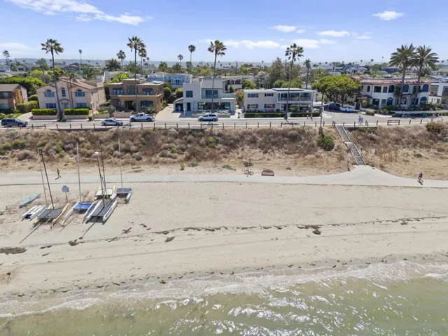 3611 Riviera, San Diego, California 92109