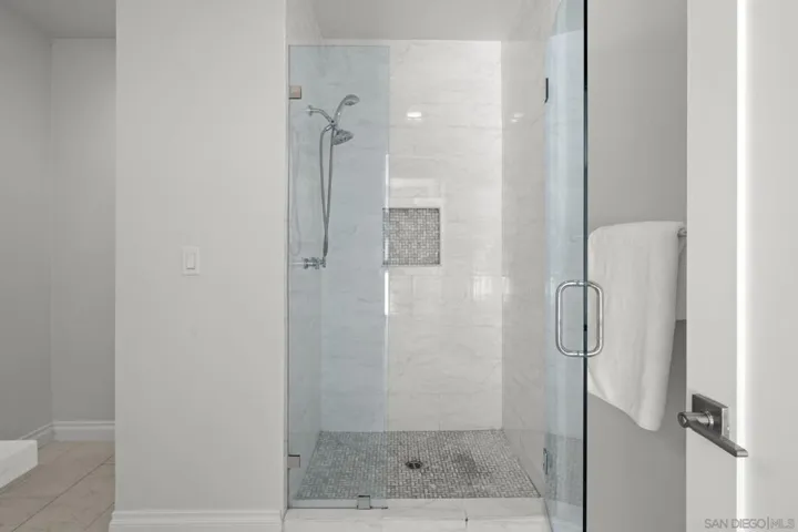 3611 Riviera, San Diego, California 92109