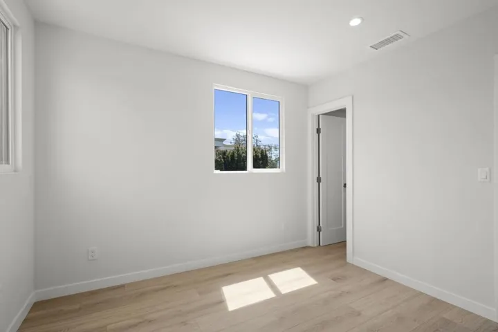 3611 Riviera, San Diego, California 92109