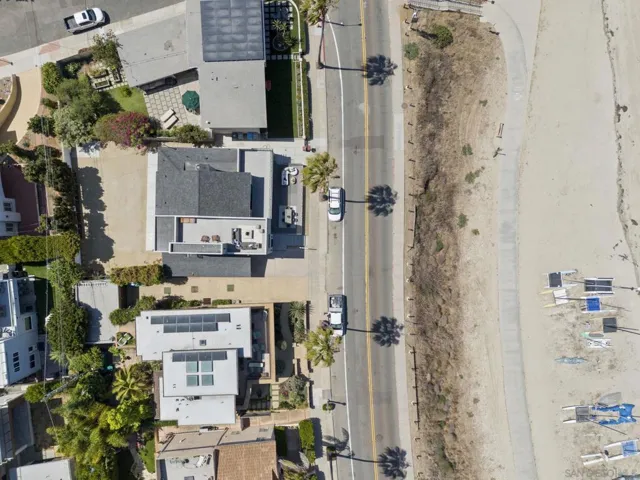 3611 Riviera, San Diego, California 92109