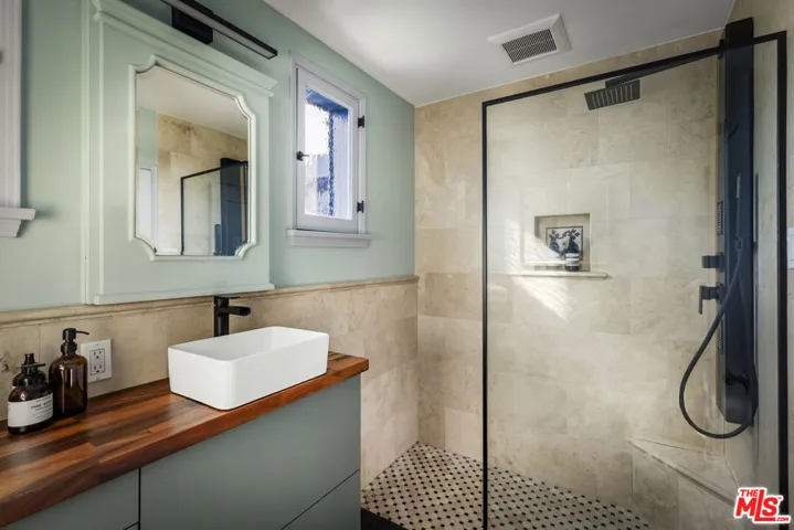 2614 Rutherford Drive, Los Angeles, California 90068