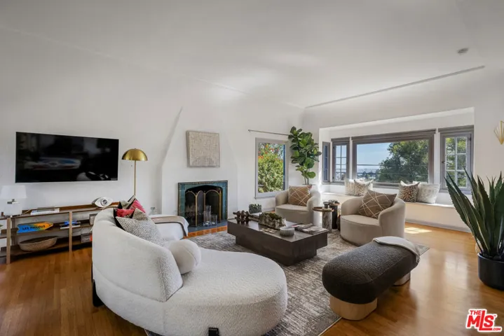 2614 Rutherford Drive, Los Angeles, California 90068