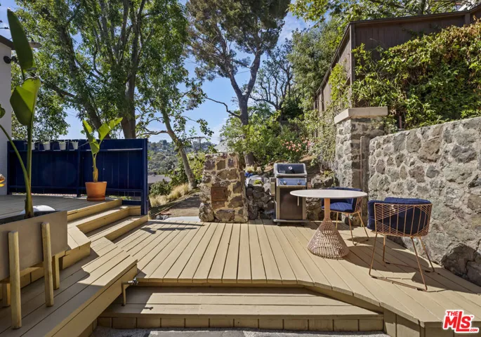2614 Rutherford Drive, Los Angeles, California 90068