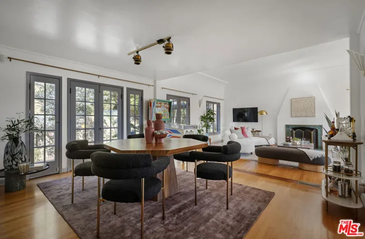 2614 Rutherford Drive, Los Angeles, California 90068