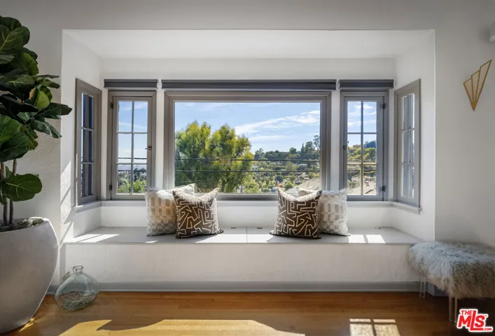 2614 Rutherford Drive, Los Angeles, California 90068