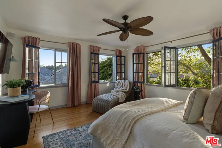 2614 Rutherford Drive, Los Angeles, California 90068