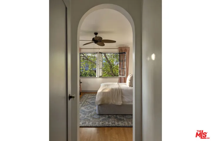 2614 Rutherford Drive, Los Angeles, California 90068