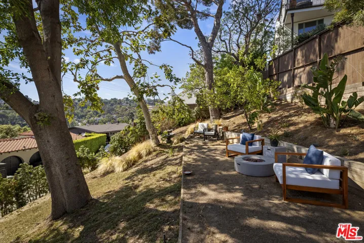 2614 Rutherford Drive, Los Angeles, California 90068
