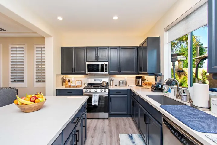 51% kitchen 2