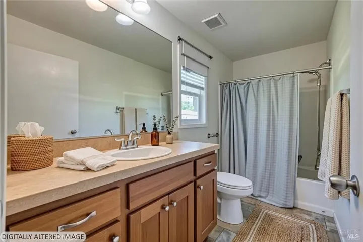 5020 Lakeshore Boulevard, Lakeport, California 95453