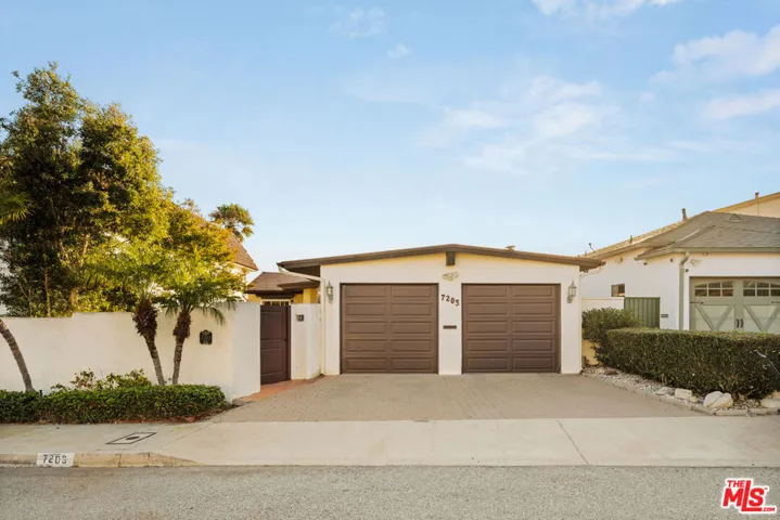 7203 Rindge Avenue, Los Angeles, California 90293