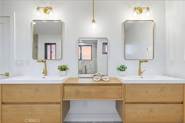 10321 Kamuela Drive, Huntington Beach, California 92646