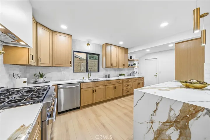 10321 Kamuela Drive, Huntington Beach, California 92646