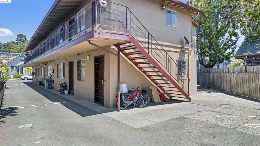 2529 E 27th St, Oakland, California 94601