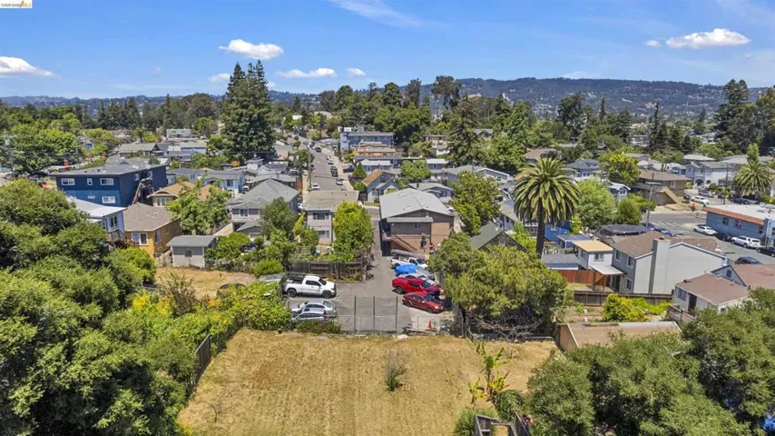 2529 E 27th St, Oakland, California 94601