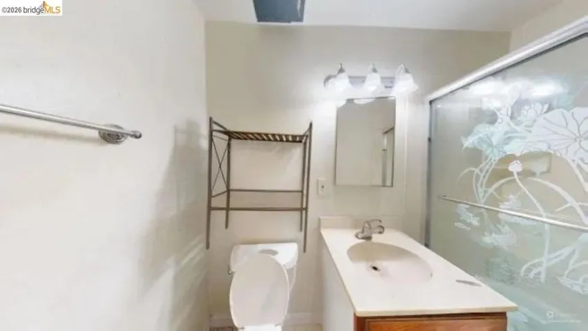 2529 E 27th St, Oakland, California 94601