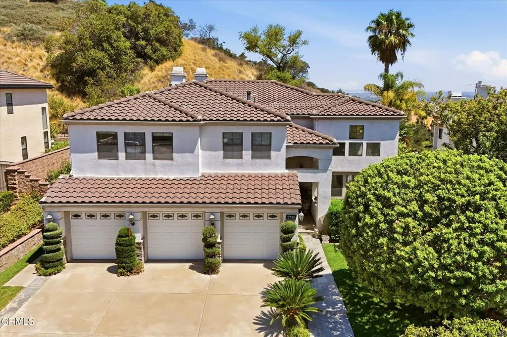 2735 Hidden Hills Way