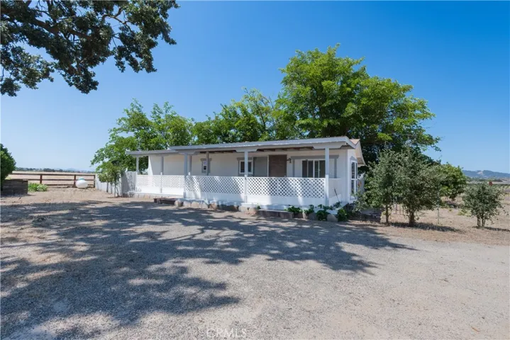 Appx 500 sq feet, 2 bedrooms, 1 bath