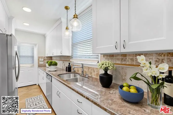 2050 Walgrove Avenue, Los Angeles, California 90066