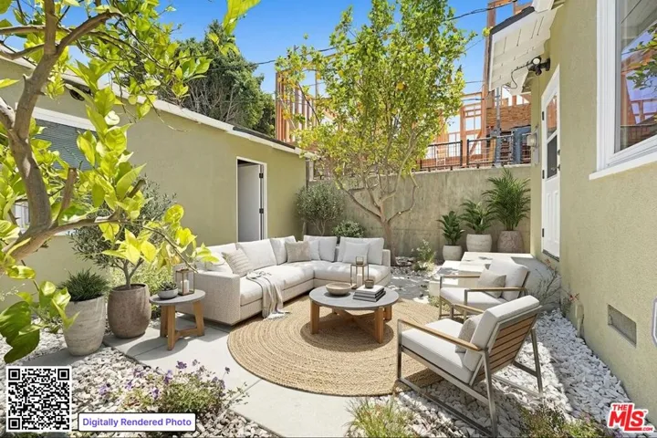 2050 Walgrove Avenue, Los Angeles, California 90066