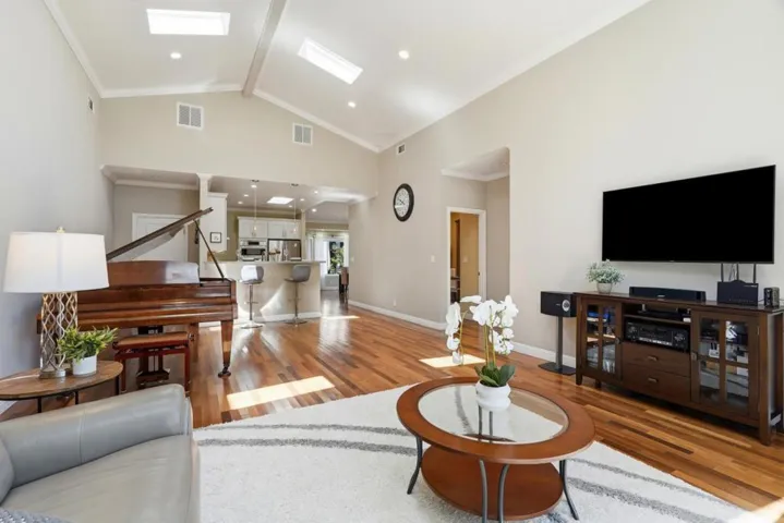 981 Curtis Avenue, Santa Clara, California 95051