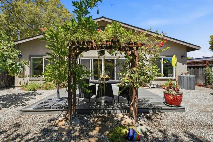981 Curtis Avenue, Santa Clara, California 95051