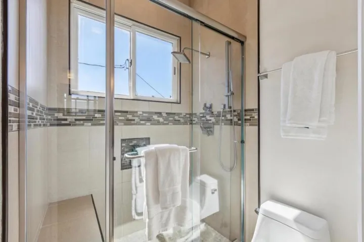 18548 Paseo Tierra, Saratoga, California 95070