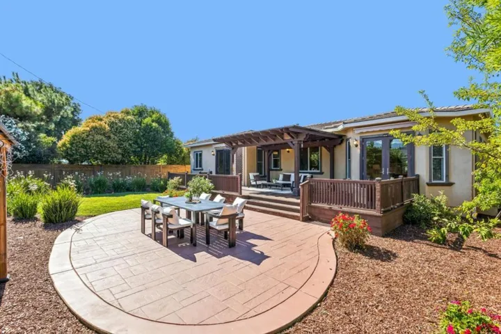 18548 Paseo Tierra, Saratoga, California 95070